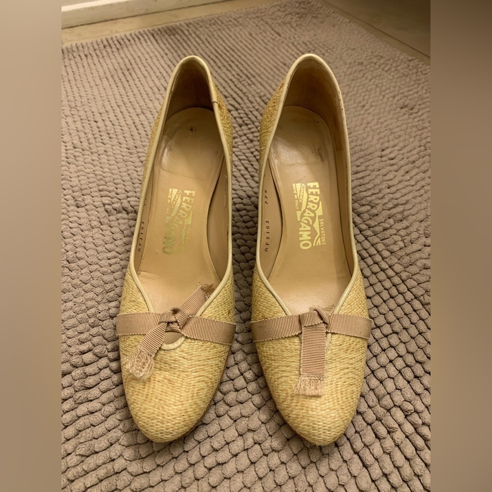 Salvatore Ferragamo Raffia Top Leather Heels Pumps with Ribbon Cream Beige 9 - Picture 6 of 16